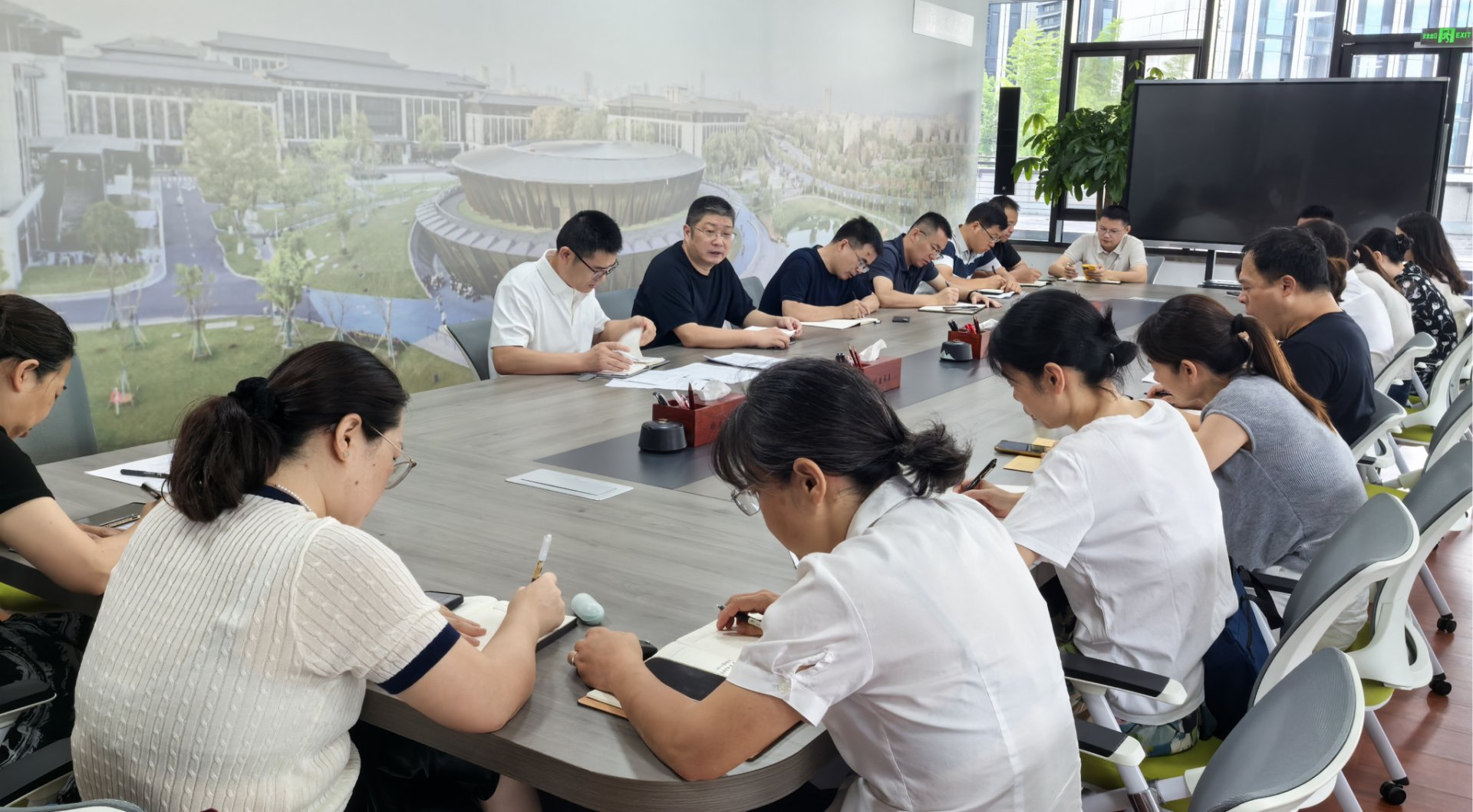 对校园重点区域开展拉网式检查